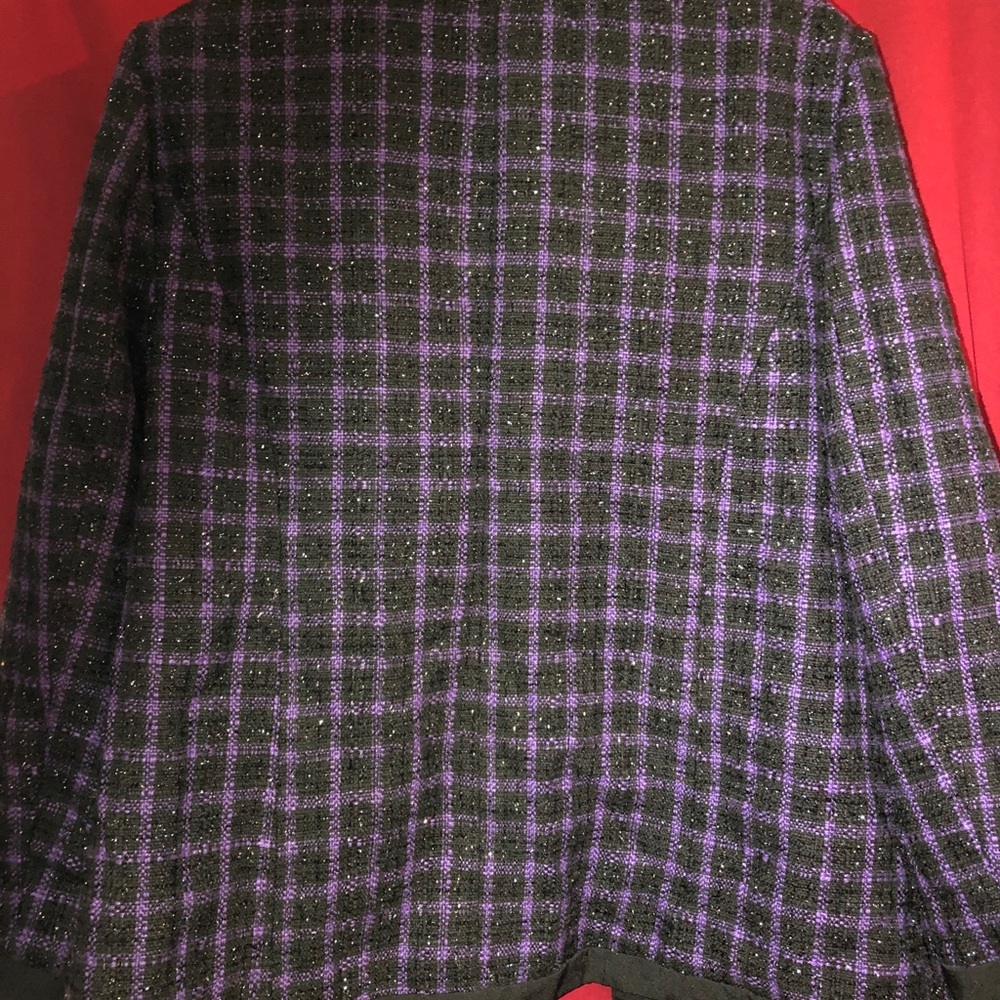 Blazer - Picture 8 of 8